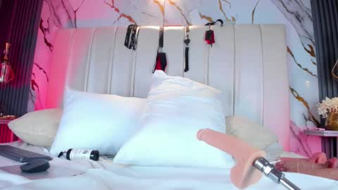 Marelyn online show from February 19, 5:20 pm