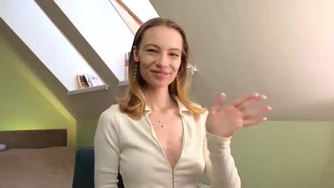 Snapshot of margareata chatting on October 7, 7:05 am - Alisa online show from October 7, 7:05 am