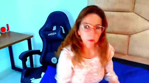 Snapshot of margareth_rouss7 chatting on March 19, 2:21 pm margareth online show from March 19, 2:21 pm