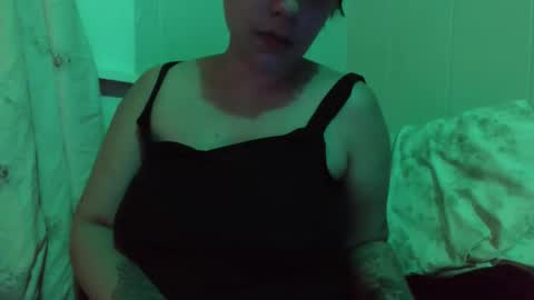 Snapshot of margaux_01 chatting on October 29, 4:26 am Margaux Green online show from October 29, 4:26 am