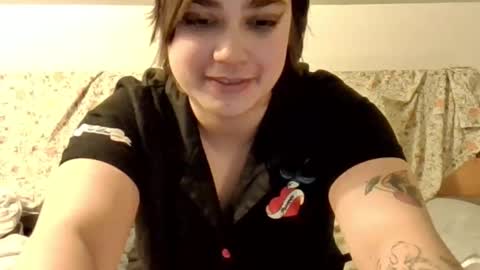 Snapshot of margaux_01 chatting on February 27, 6:24 am Margaux Green online show from February 27, 6:24 am