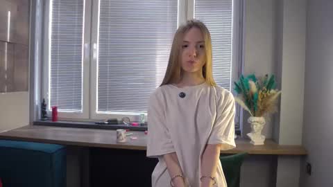 Snapshot of margenenoyd chatting on February 7, 10:08 am Nala online show from February 7, 10:08 am