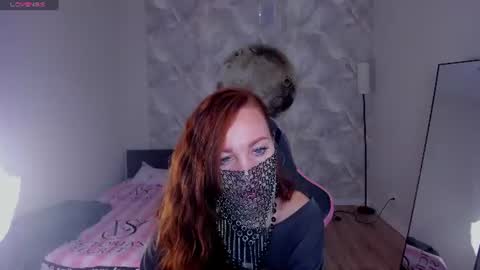 Margo Kellly online show from June 18, 1:06 am