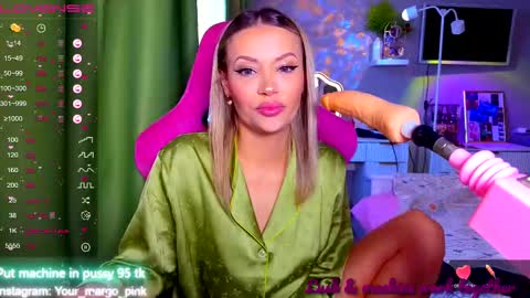 Snapshot of margohotty chatting on March 8, 4:01 am Margo for you online show from March 8, 4:01 am