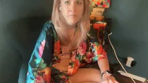 Elle online show from October 22, 3:34 pm