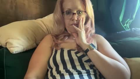 Elle online show from March 21, 4:21 pm