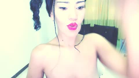 Snapshot of mari4you69 chatting on March 1, 12:01 pm mari4you69 online show from March 1, 12:01 pm