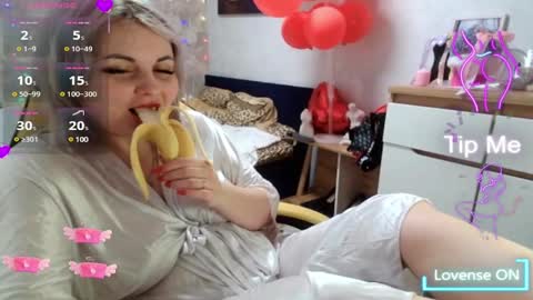 Mari online show from March 12, 10:59 am