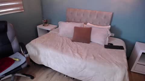 Snapshot of mari_caroley6 chatting on January 16, 10:12 pm Mari online show from January 16, 10:12 pm