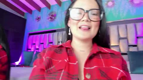 Mari online show from April 24, 9:50 pm