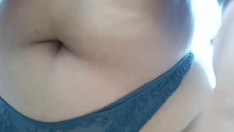 Snapshot of mari_curls chatting on October 19, 11:55 am mari_curls online show from October 19, 11:55 am