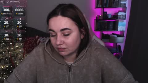 Snapshot of mari_moore7 chatting on December 17, 10:34 am mari moore online show from December 17, 10:34 am