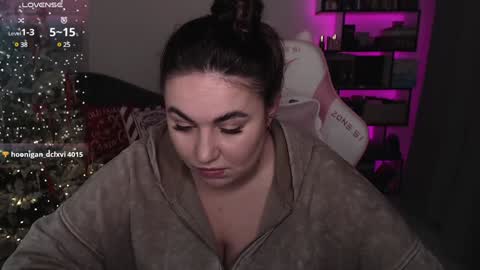 Snapshot of mari_moore7 chatting on December 20, 7:39 pm mari moore online show from December 20, 7:39 pm