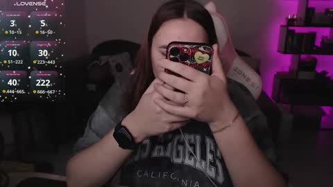 mari moore online show from November 22, 5:50 am