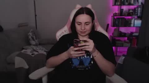 mari moore online show from February 14, 8:44 am