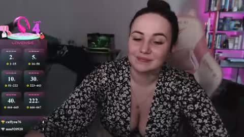 mari moore online show from July 19, 7:56 am