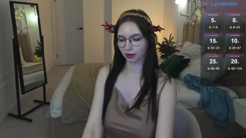 Snapshot of mari_nett chatting on December 22, 11:20 pm mari_nett online show from December 22, 11:20 pm