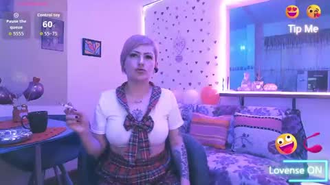 Snapshot of maria_fernandaxxx_ chatting on February 28, 8:10 pm Maria fernanda online show from February 28, 8:10 pm