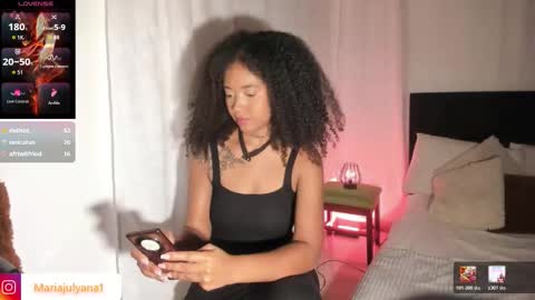 V A N E S S A  online show from March 27, 8:26 am