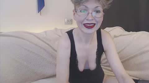 Mari online show from April 15, 11:06 am