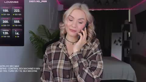 Snapshot of maria_shy_lii chatting on June 22, 9:06 am maria_shy_lii online show from June 22, 9:06 am