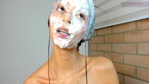 Snapshot of maria_sofii chatting on December 22, 3:33 am S O F I A  model independent online show from December 22, 3:33 am