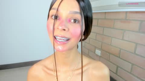 Snapshot of maria_sofii chatting on December 23, 4:22 am S O F I A  model independent online show from December 23, 4:22 am