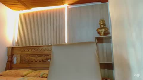 Snapshot of mariaa_antonia1 chatting on July 13, 10:45 pm mariaa_antonia1 online show from July 13, 10:45 pm