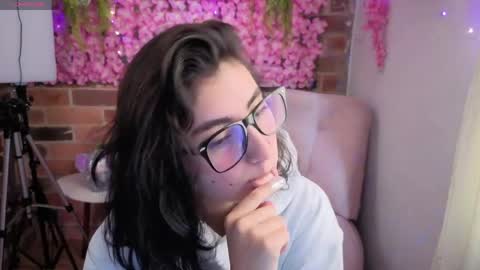 Maria online show from April 18, 7:58 pm