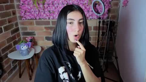 Snapshot of mariagh_ chatting on April 24, 7:16 pm Maria online show from April 24, 7:16 pm