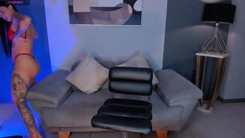 MARIA HERRERA  online show from October 6, 8:50 pm