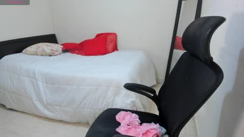   Mariam Castiblanco online show from April 3, 7:56 pm