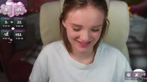 Snapshot of mariamedow chatting on June 11, 12:32 am Maria online show from June 11, 12:32 am