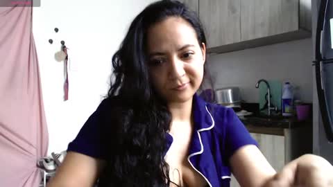 Snapshot of mariamualata chatting on May 2, 8:36 pm mariamualata online show from May 2, 8:36 pm