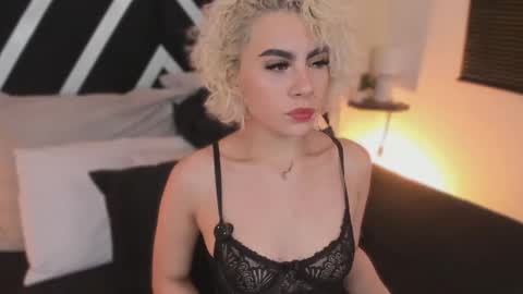 Marian online show from December 19, 3:02 am