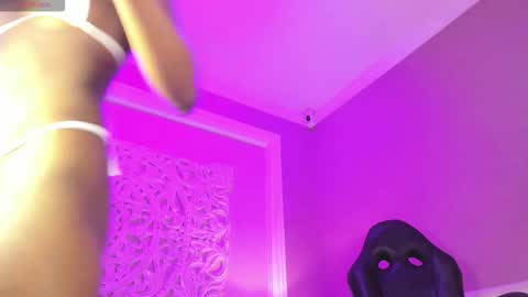 Marian Reynolds online show from November 18, 11:58 am