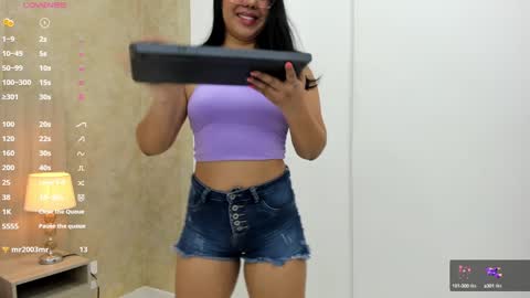 Snapshot of mariana_allen chatting on December 3, 3:41 am Mariana Allen online show from December 3, 3:41 am