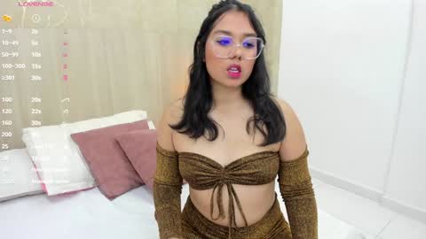 Snapshot of mariana_allen chatting on February 7, 3:23 am Mariana Allen online show from February 7, 3:23 am