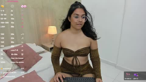Snapshot of mariana_allen chatting on February 7, 9:26 am Mariana Allen online show from February 7, 9:26 am