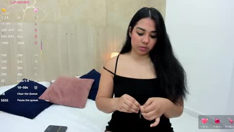 Snapshot of mariana_allen chatting on September 9, 11:32 am Mariana Allen online show from September 9, 11:32 am