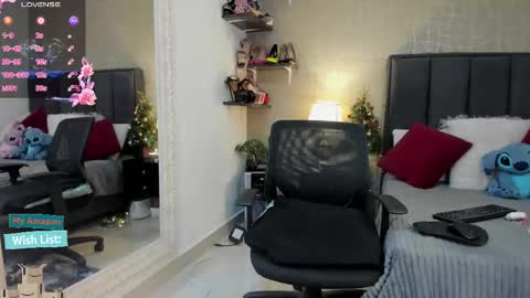 Mar y online show from December 3, 3:10 pm