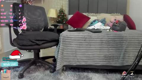 Mar y online show from December 22, 1:19 pm