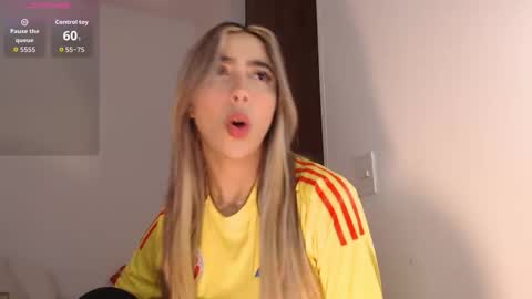 Mariana online show from October 11, 8:40 pm