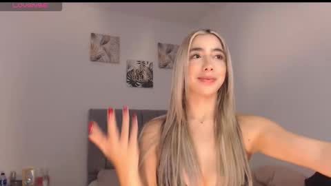 Mariana online show from March 18, 5:16 pm