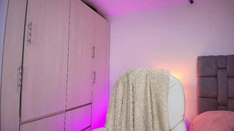 Snapshot of mariana_gomez01 chatting on February 13, 6:27 pm Mariana Gomez online show from February 13, 6:27 pm