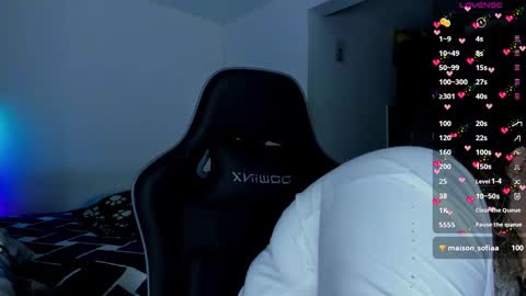   Independent Model online show from February 10, 6:53 am