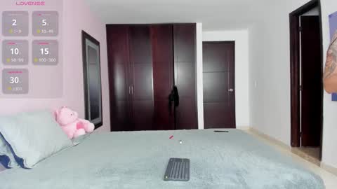 MARIANA Y VALENTINA online show from March 3, 11:05 am