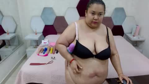 Snapshot of marianabbw_ chatting on March 30, 5:03 pm mariana online show from March 30, 5:03 pm