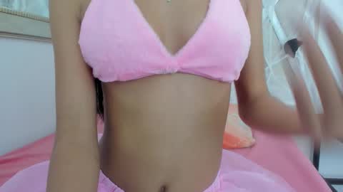 Snapshot of marianagarcia_1 chatting on October 17, 8:22 pm Mariana Garcia online show from October 17, 8:22 pm