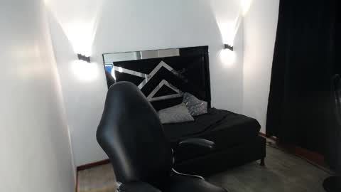 Mariana online show from April 9, 5:40 am